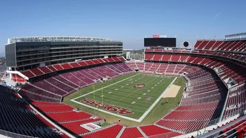 国足：连战皆负在即，逆境应对自如却奇迹难现