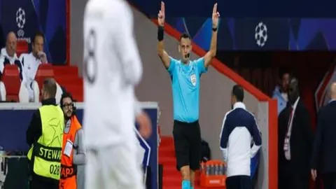 巴塞罗那与格拉纳达战成平局，阿尔维斯助力吕克德容得分