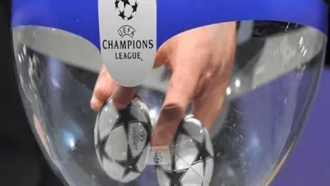 “利瓦科维奇零封赞声；姆巴佩尽显锋线噩梦威力”